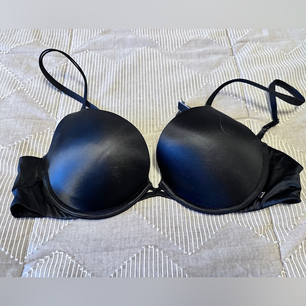 BOGO Victoria’s Secret Very Sexy Black 36B push-up bra